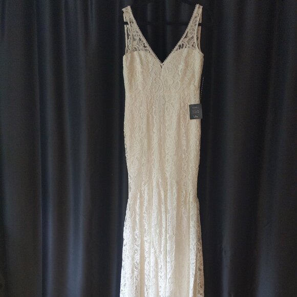 Lulus Dresses & Skirts - NEW lace wedding dress